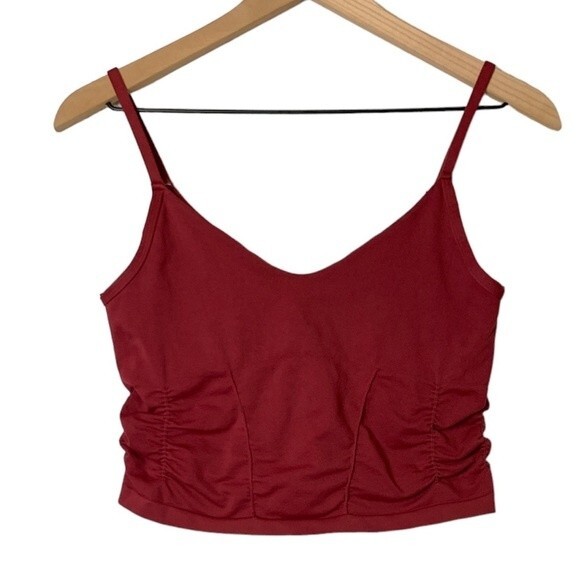 NWOT FREE PEOPLE MOVEMENT GOOD KARMA RUCHED CROP TANK. Size Medium/Large - Picture 5 of 6